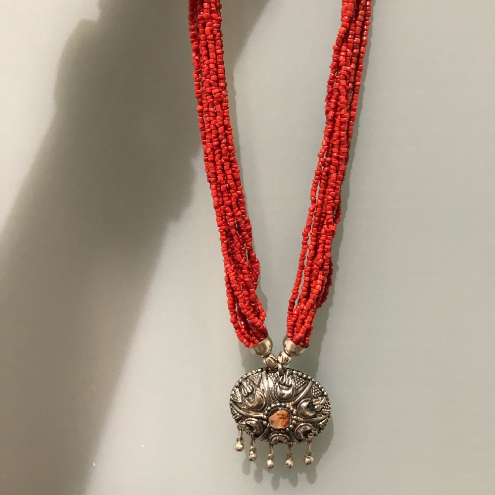 Beaded necklace